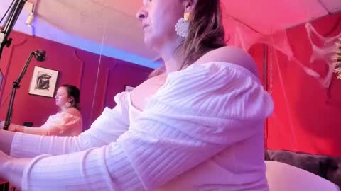 carla  online show from October 30, 3:51 am