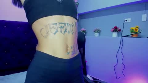 karlaslutskinny__ online show from October 28, 3:13 pm