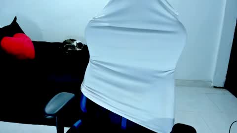 karly. online show from April 14, 11:52 pm