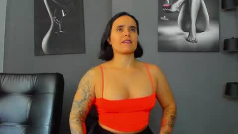   online show from August 5, 9:01 pm