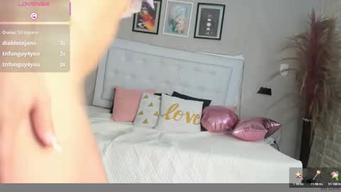 karol__miller online show from December 19, 8:48 pm