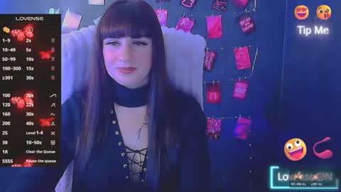 Caroline online show from December 4, 7:19 am