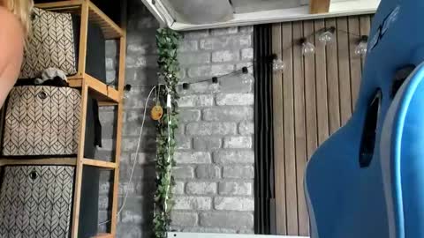 karoline121 online show from September 22, 7:34 am