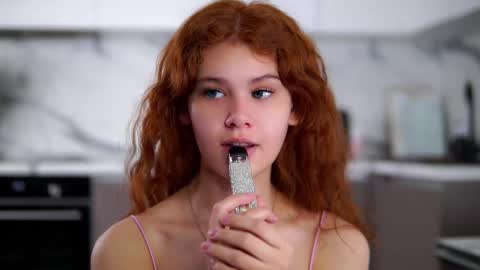 lina online show from November 27, 11:29 am