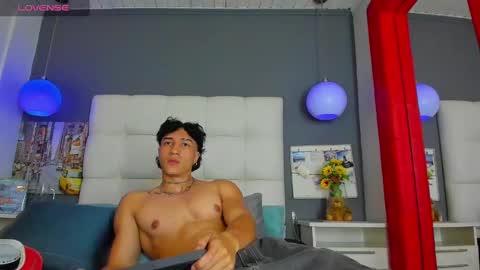 ---Kary--- online show from February 19, 3:28 am