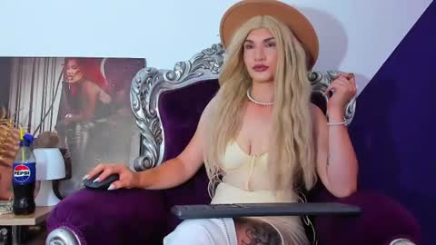 Miss K. online show from July 20, 4:04 am