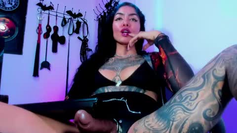 Kat online show from June 25, 5:12 am