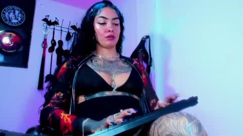 Kat online show from June 25, 3:03 am