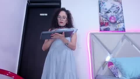 kataleya  online show from July 17, 3:14 pm