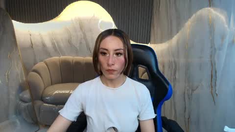 Katalina  online show from April 9, 8:03 pm