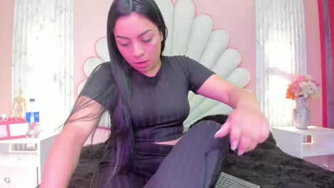 kate online show from February 26, 5:05 pm