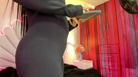 kate online show from April 17, 3:25 pm