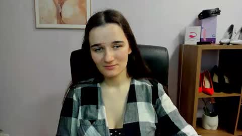 Kate  online show from March 1, 8:18 am