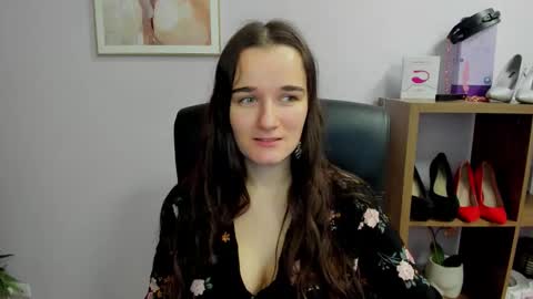 Kate  online show from November 9, 7:56 am