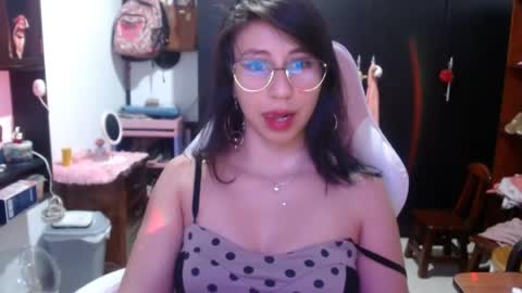 Kateeen18 online show from July 18, 5:09 am