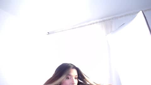 Snapshot of katejolie chatting on September 30, 5:45 pm Help me with rate thanks online show from September 30, 5:45 pm