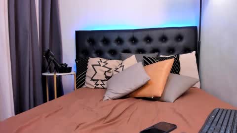 katetelmo  - Insta online show from March 5, 8:00 am