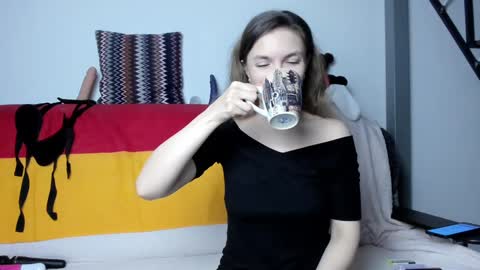 Snapshot of katherinemidnight chatting on January 9, 3:44 pm Katherine online show from January 9, 3:44 pm