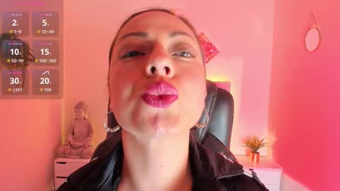 Katia  online show from November 20, 12:15 pm