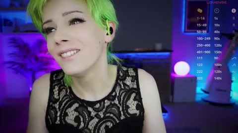 Snapshot of katie_cutie_ts chatting on October 28, 8:32 pm Katie online show from October 28, 8:32 pm