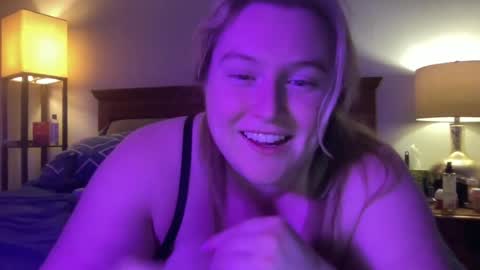 katiecopper27 online show from June 13, 3:28 am