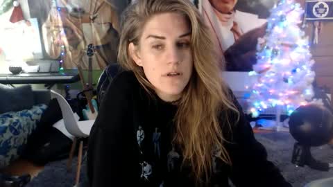 Katie online show from January 15, 8:09 am