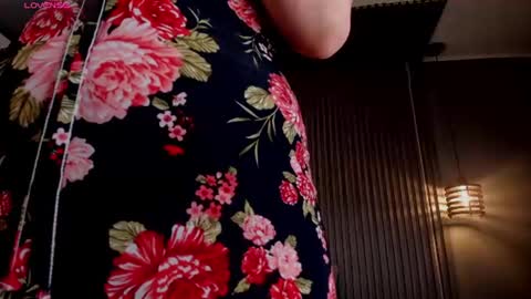 Kati  online show from July 28, 3:21 pm