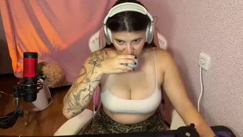   naked in pvt show 100 tk online show from November 28, 7:21 pm