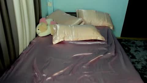 katrina_foxxx online show from February 20, 12:08 am