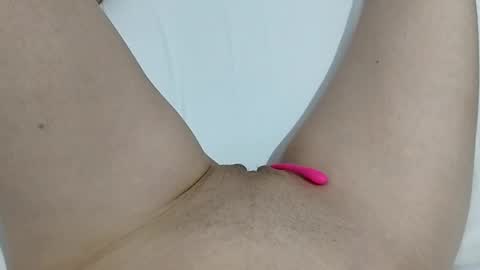 katrina  dont forget to give me thumbs up online show from December 16, 7:09 pm