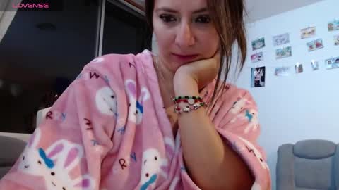 Snapshot of kattie_love chatting on February 22, 10:07 am kattie online show from February 22, 10:07 am