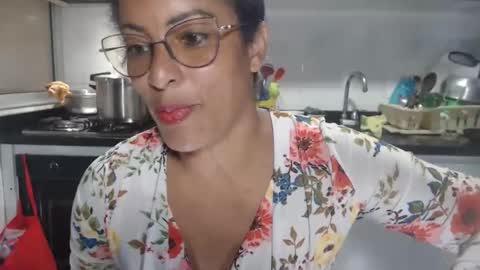 Snapshot of kattleyagray chatting on October 22, 8:32 pm KattleyaGrey online show from October 22, 8:32 pm