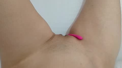Snapshot of kattrinah_nikitta chatting on October 12, 1:26 pm nikitta online show from October 12, 1:26 pm