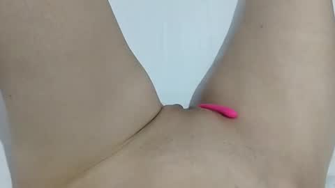Snapshot of kattrinah_nikitta chatting on October 4, 9:34 pm nikitta online show from October 4, 9:34 pm