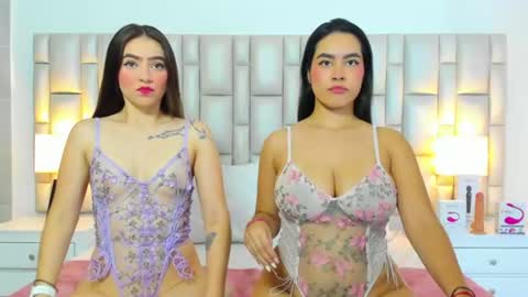 katy blonde girl and paola big boobs online show from July 15, 7:51 pm
