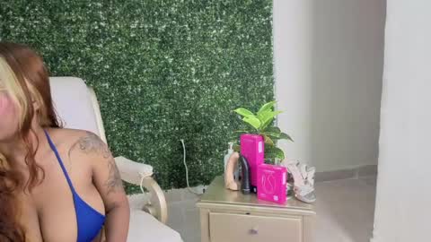 katy_love222 online show from June 15, 8:01 pm