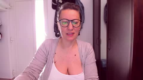 Katy online show from June 14, 5:42 am