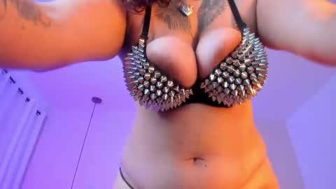 katy online show from December 15, 8:05 pm