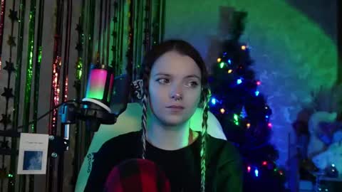  Nana  online show from December 18, 9:18 pm