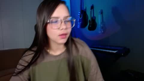 Snapshot of kay_avrill chatting on October 22, 2:26 am Kay online show from October 22, 2:26 am