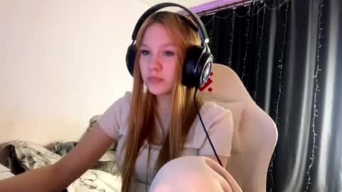 Amia online show from March 26, 6:02 pm