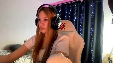 Amia online show from March 12, 6:00 pm