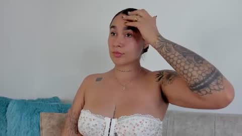 kaylee_scott_ online show from June 18, 5:40 pm