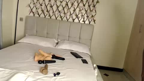 Kaylee online show from January 17, 5:06 am