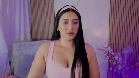 Kaylee online show from June 11, 5:33 pm