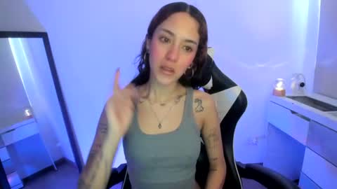 kaylie online show from June 16, 7:29 pm