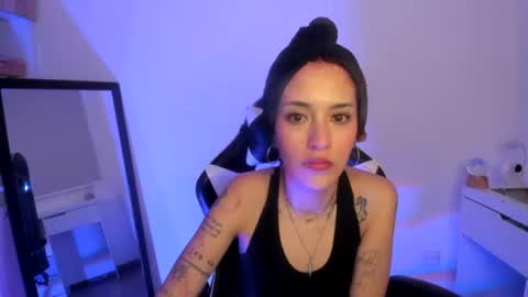 kaylie online show from July 13, 5:44 am