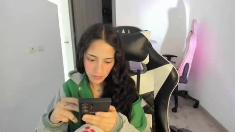 kaylie online show from January 16, 5:00 pm