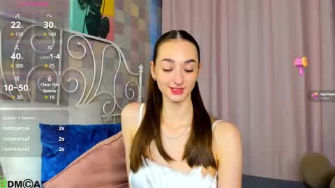 Kelly GMT 2 Su We Th Fr Sa   0300AM-09-00AM   online show from October 19, 10:20 am