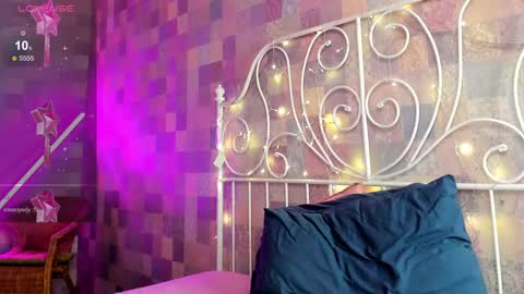 Kelly GMT 2 Su We Th Fr Sa   0300AM-09-00AM   online show from January 25, 11:44 am